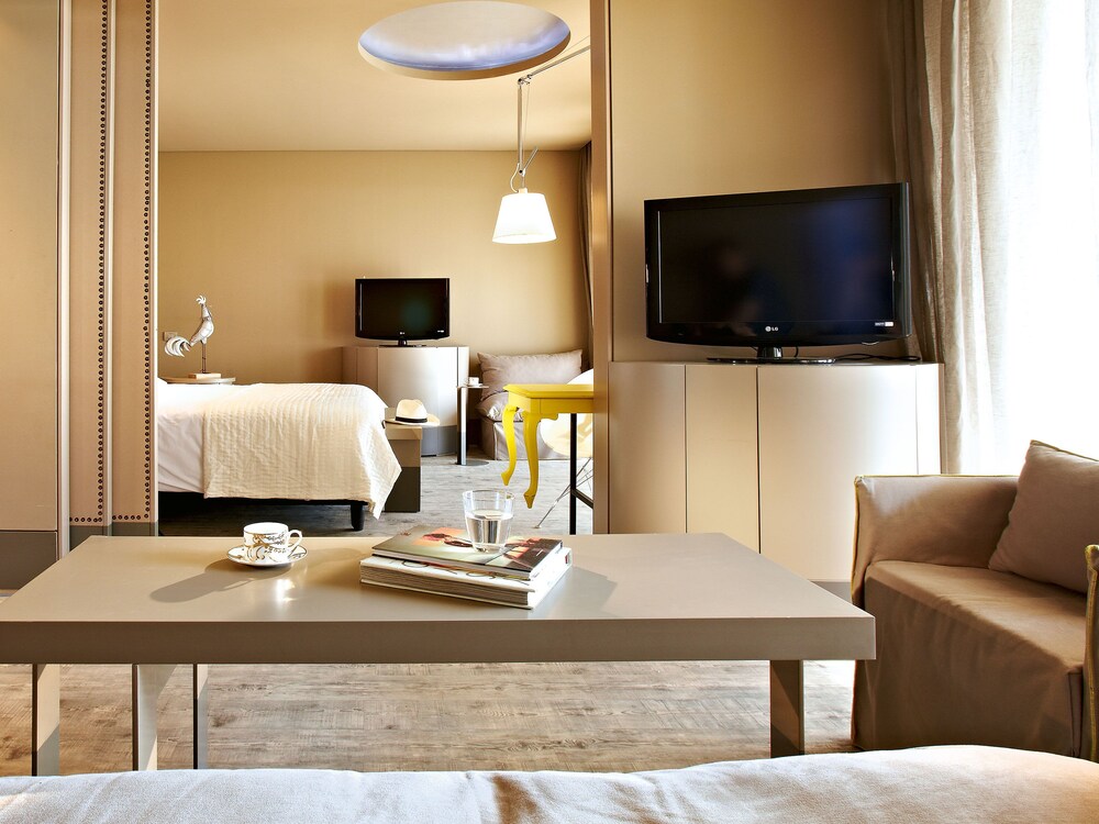 Panoramic Suite Seafront