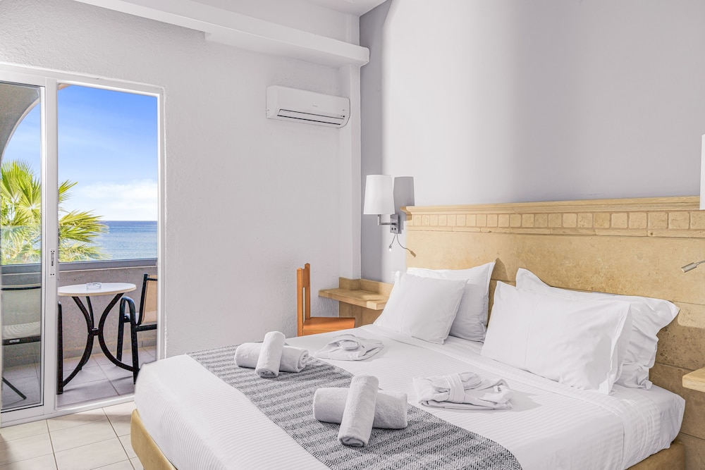 Superior Double or Twin Room, Sea View