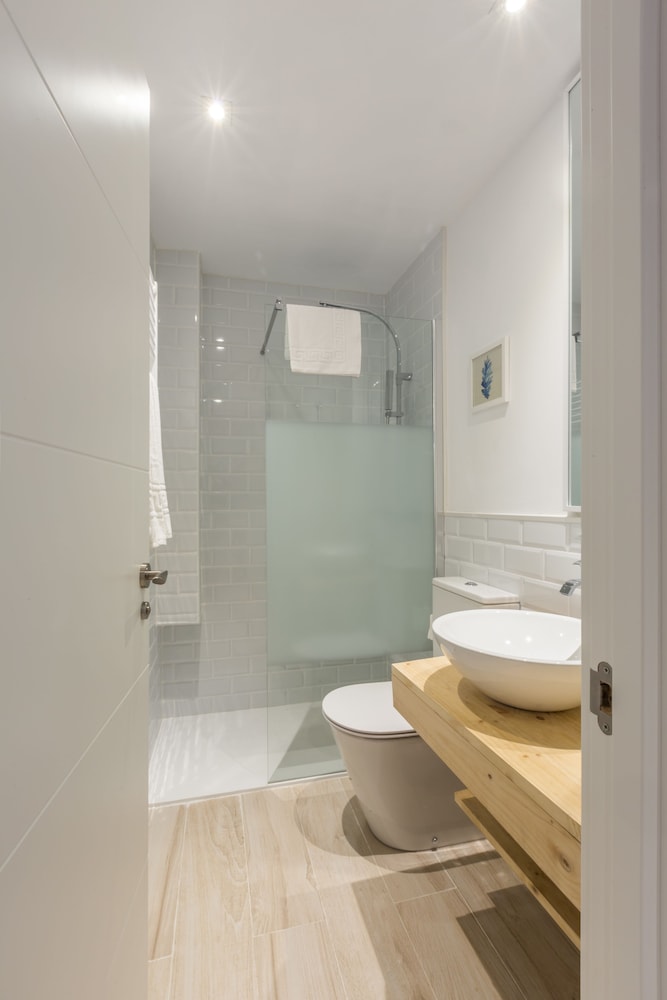 Apartment, Ground Floor - Photo 16