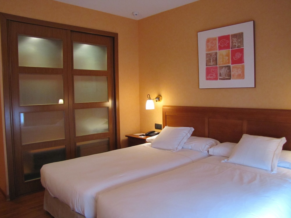 Standard Double Room Single Use photo 3