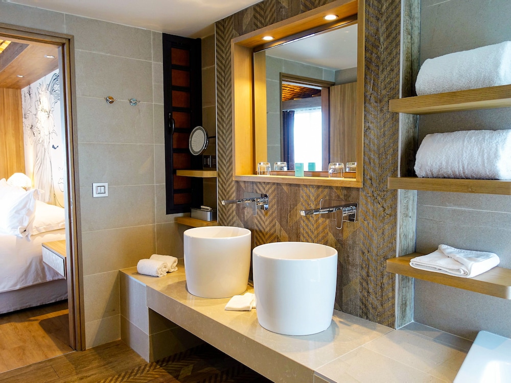 Bungalow, 1 King Bed, Ocean View, Overwater