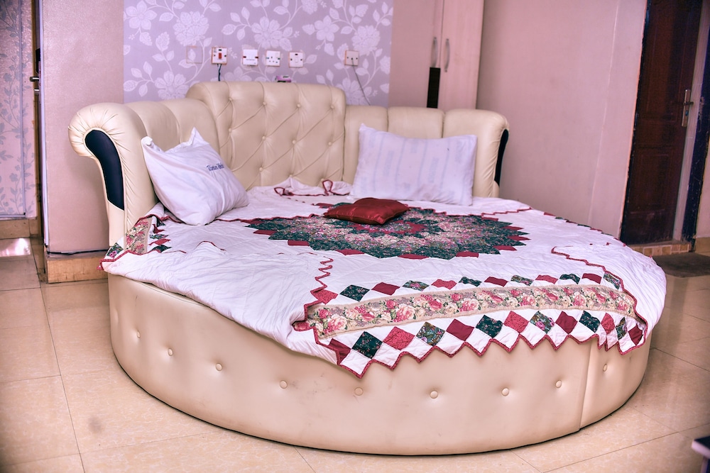 Royal Room photo 2