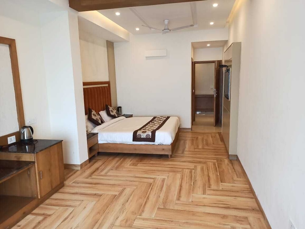 Deluxe Room - Photo 1
