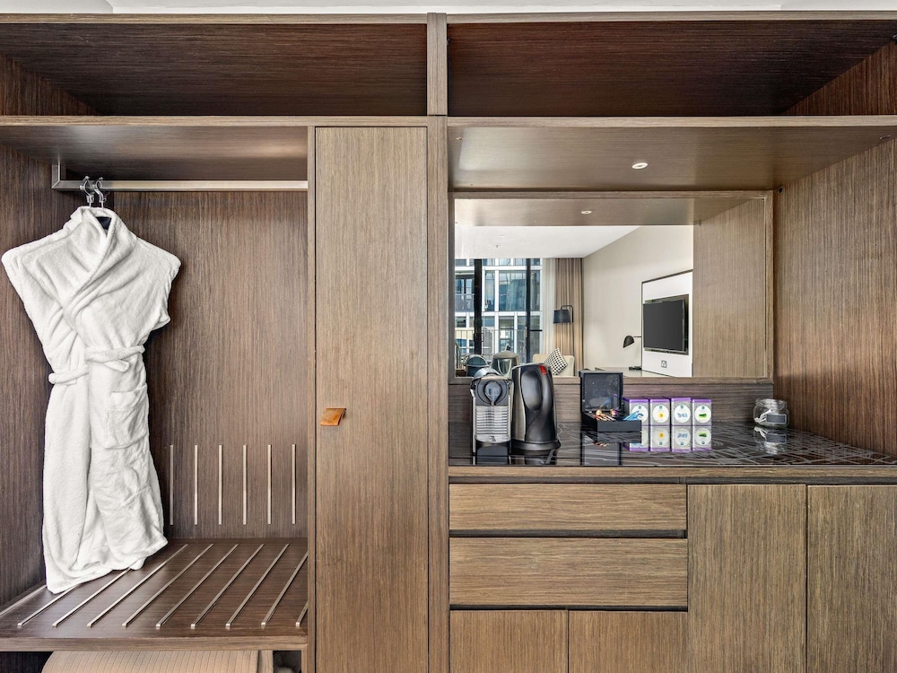 2 Bedroom Hotel Room with Balcony