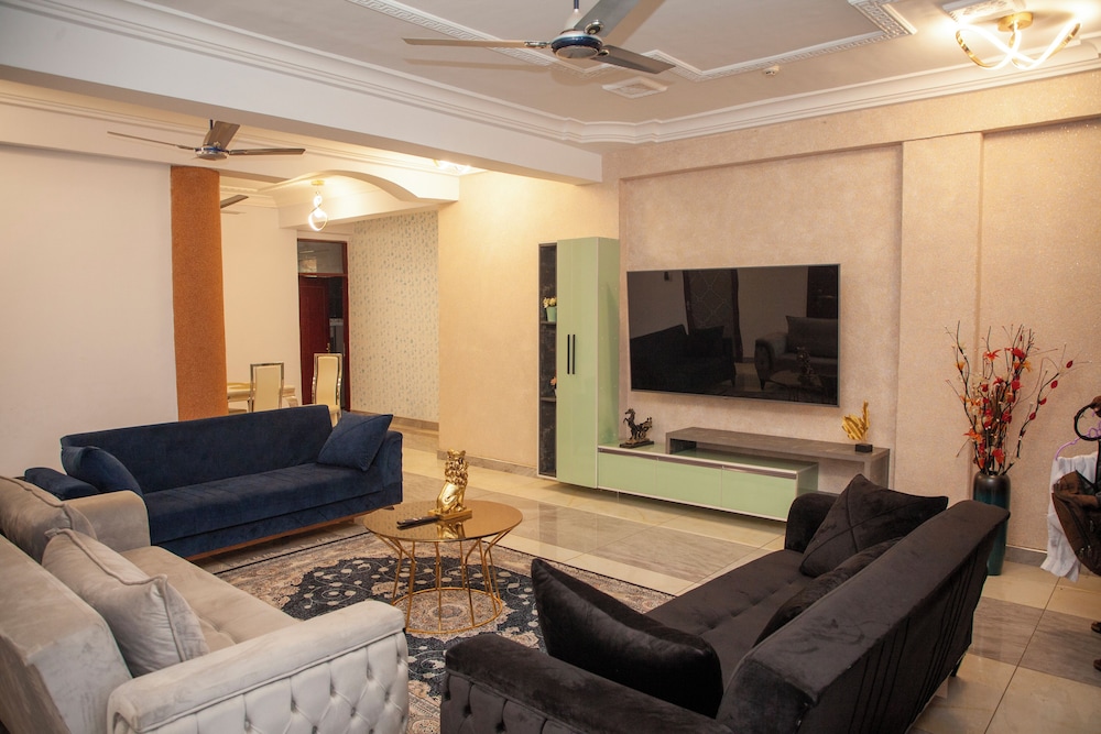 Apartment photo 1