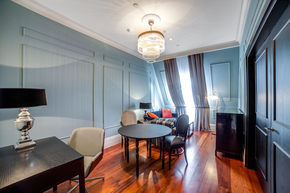 Suite, City View photo 2