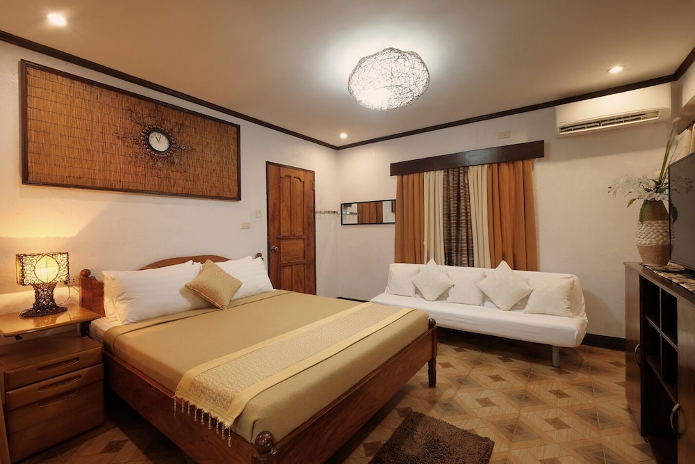 Honeymoon Room, 1 King Bed photo 1