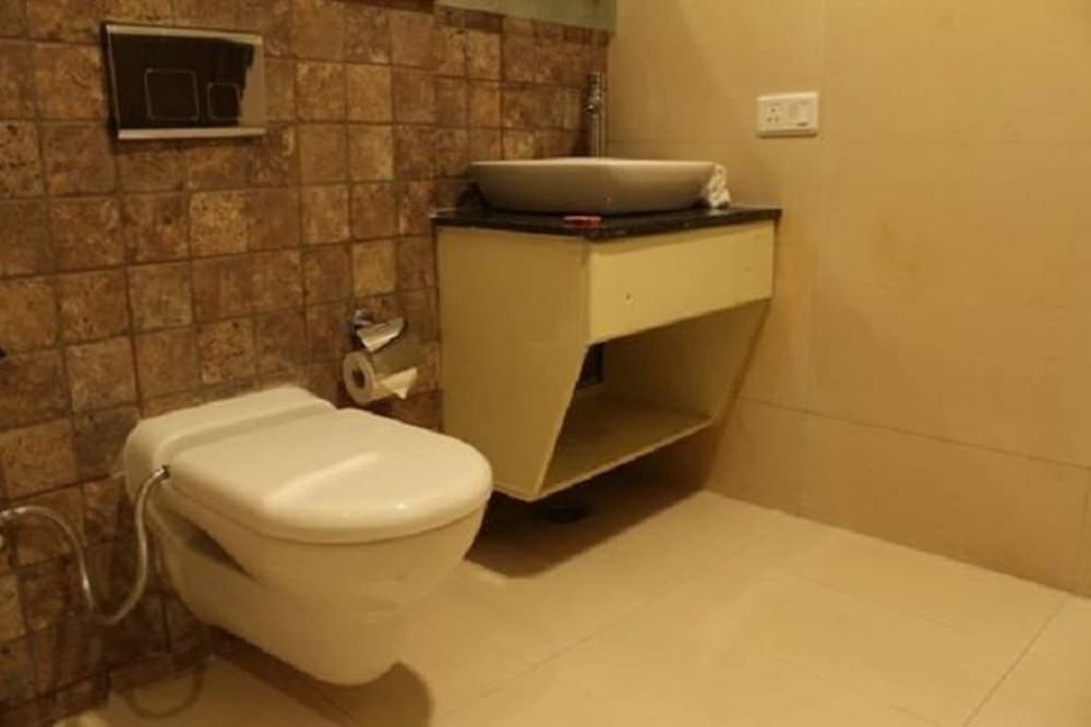 Luxury Room, 1 Bedroom, Smoking, City View