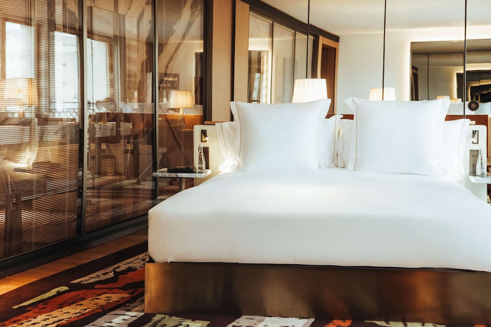 Signature Suite, Multiple Beds, Air conditioning
