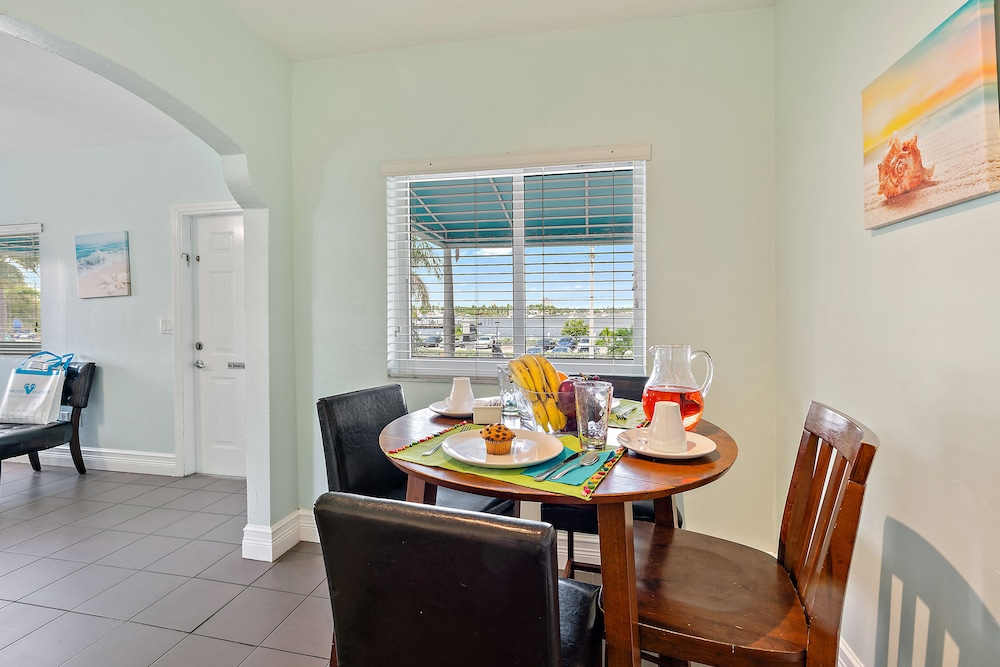 Standard Suite, 1 Bedroom - Photo 9