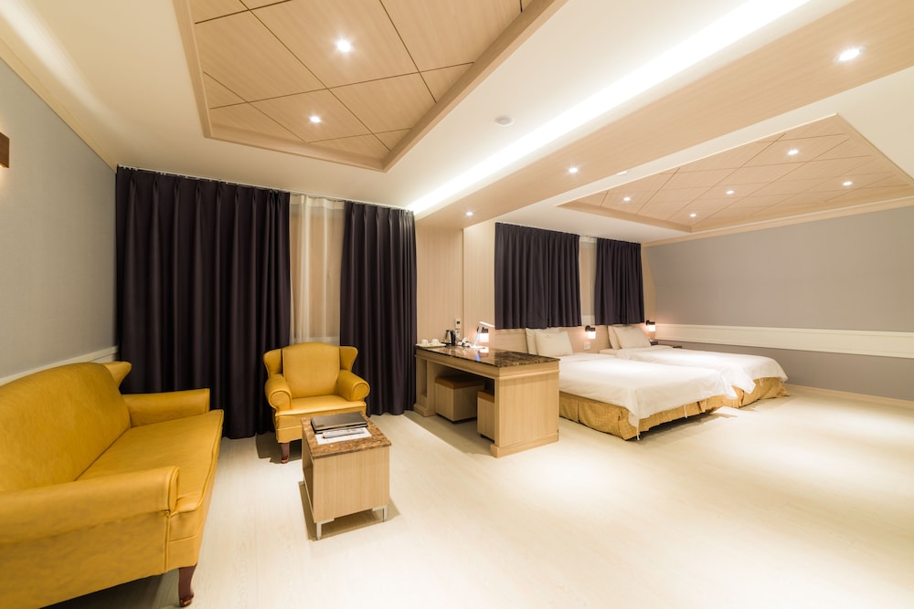 Royal Suite photo 1