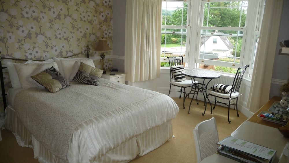 Double Room, 1 King Bed, River View (Room 5) photo 1