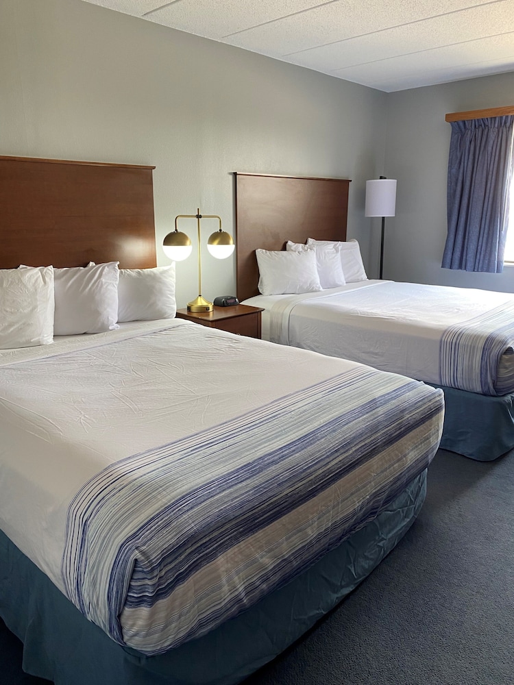 Room, 2 Queen Beds, Accessible photo 2
