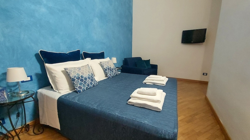 Deluxe Room, 1 Double Bed with Sofa bed, Non Smoking, Private Bathroom photo 1