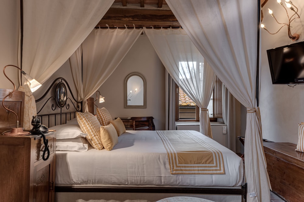 Deluxe Double Room - Photo 1
