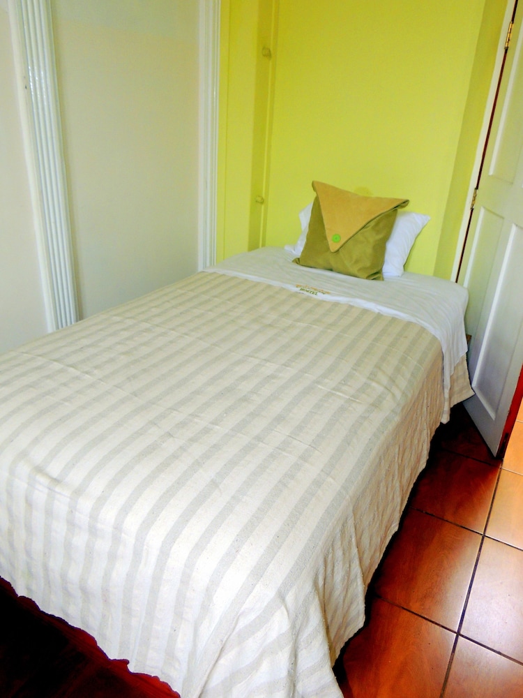 Superior Triple Room, Private Bathroom photo 2