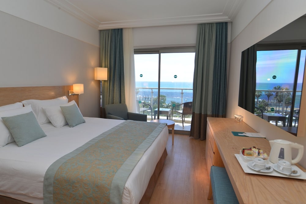Deluxe Room, Sea View photo 2