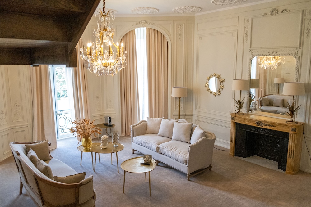 Deluxe Suite, 1 Double Bed with Sofa bed, Terrace (Duplex, 1 double bed, Terrace 25sqm) - Photo 1
