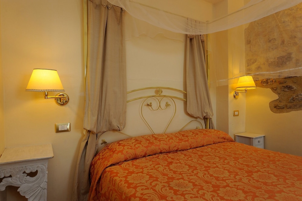 Classic Double Room photo 3