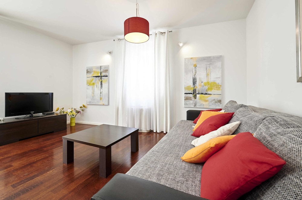 Luxury Apartment (1)