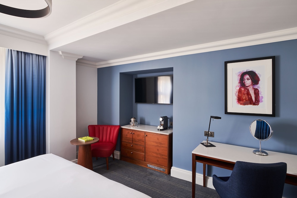 Park View Room thumbnail 5