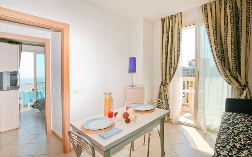 Family Apartment, 1 Bedroom, Non Smoking photo 2
