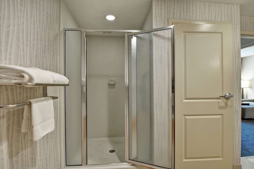 Suite, Two Bedroom Two Bath, Accessible - Photo 7