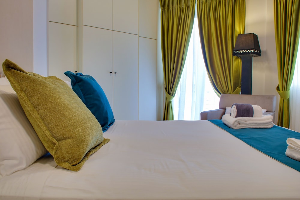 Presidential Apartment, 3 Bedrooms (200) photo 3