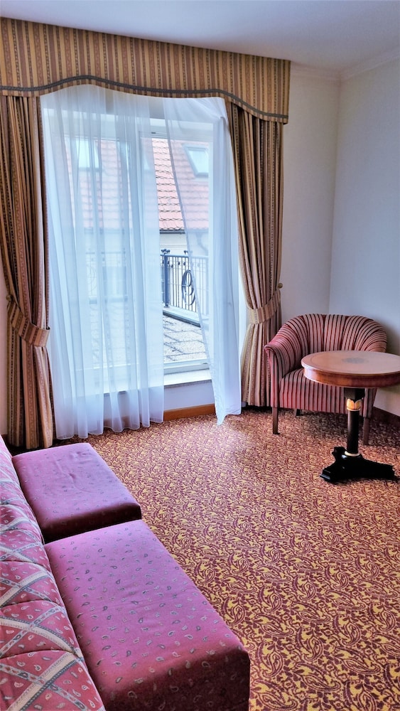Standard Double Room, Balcony - Photo 3
