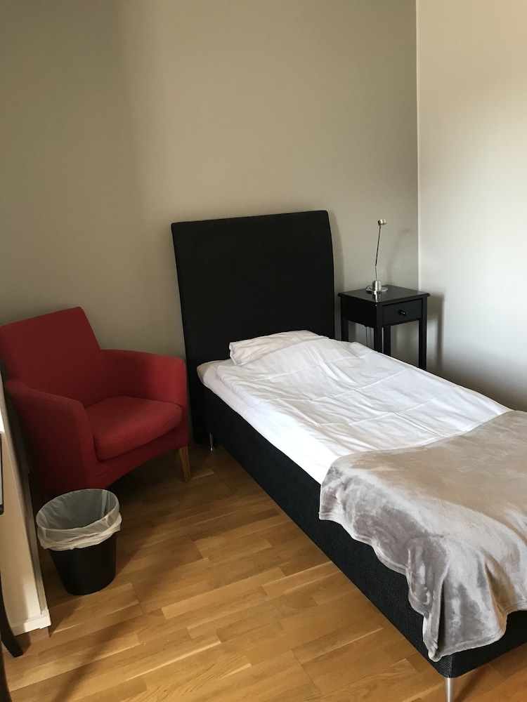 Single Room photo 2