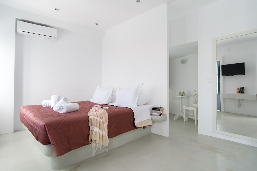 Deluxe Room - Photo 1