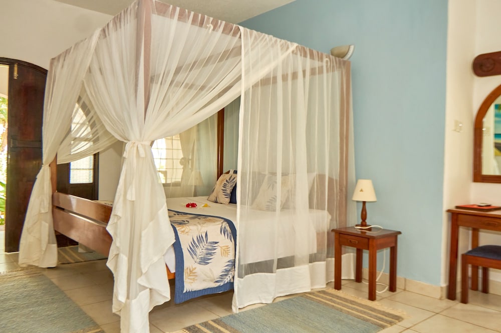 Standard Double Room, Garden View