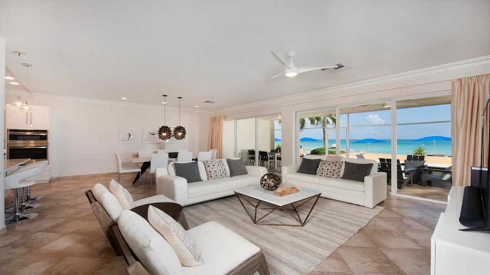 Premium Condo photo 1