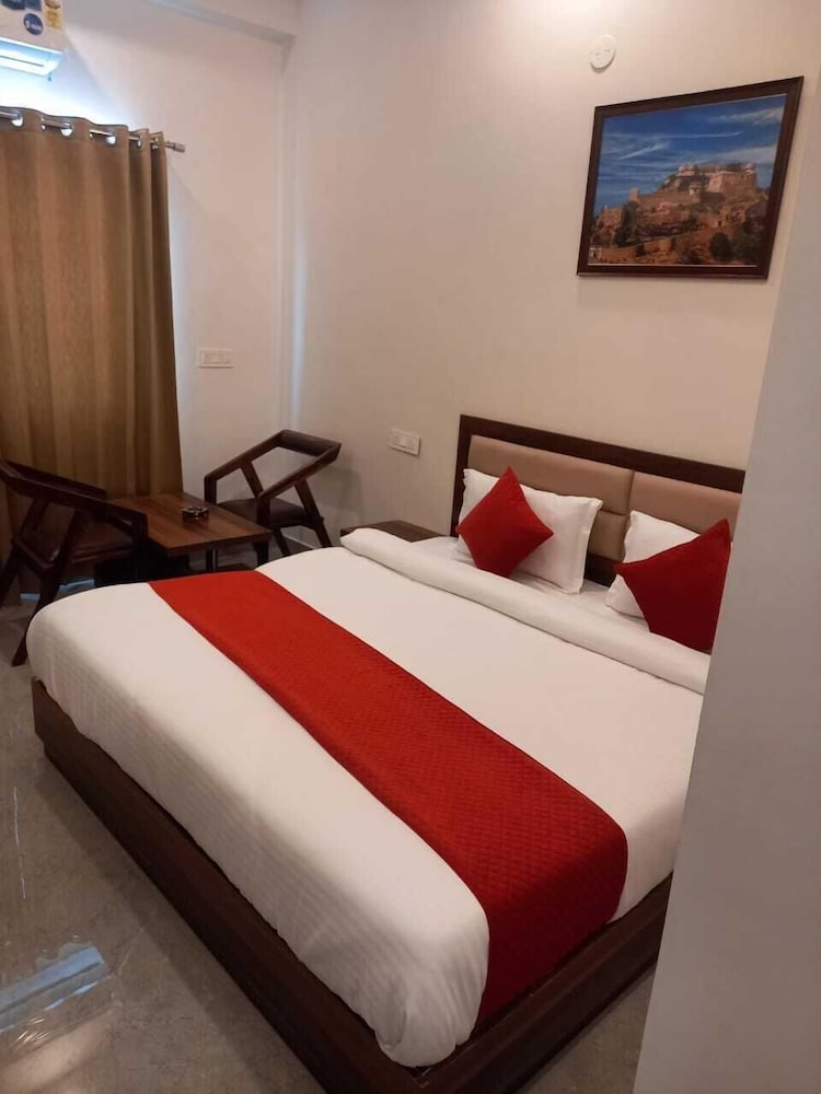 Deluxe Suite