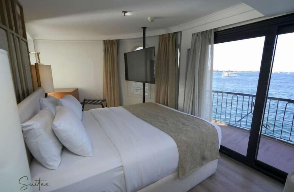 Royal Suite, River View