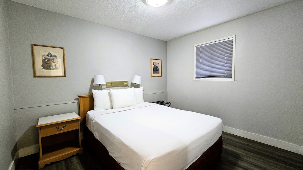 Suite, 2 Bedrooms, Kitchen photo 2