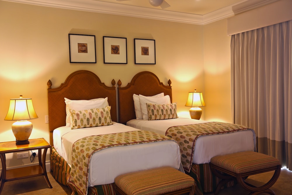 2 Bedroom Butler Ocean View Villa Suite with plunge pool photo 3