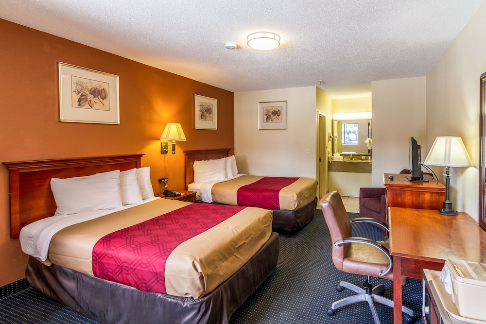 Room, 2 Double Beds, Non Smoking - Photo 1
