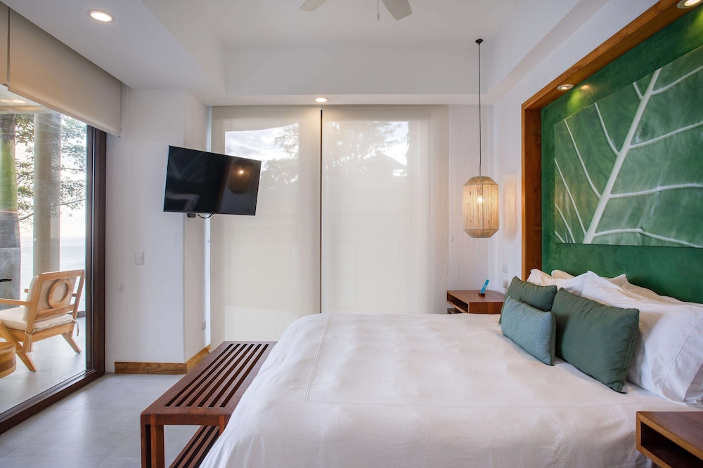 Ocean Breeze Superior Room photo 3