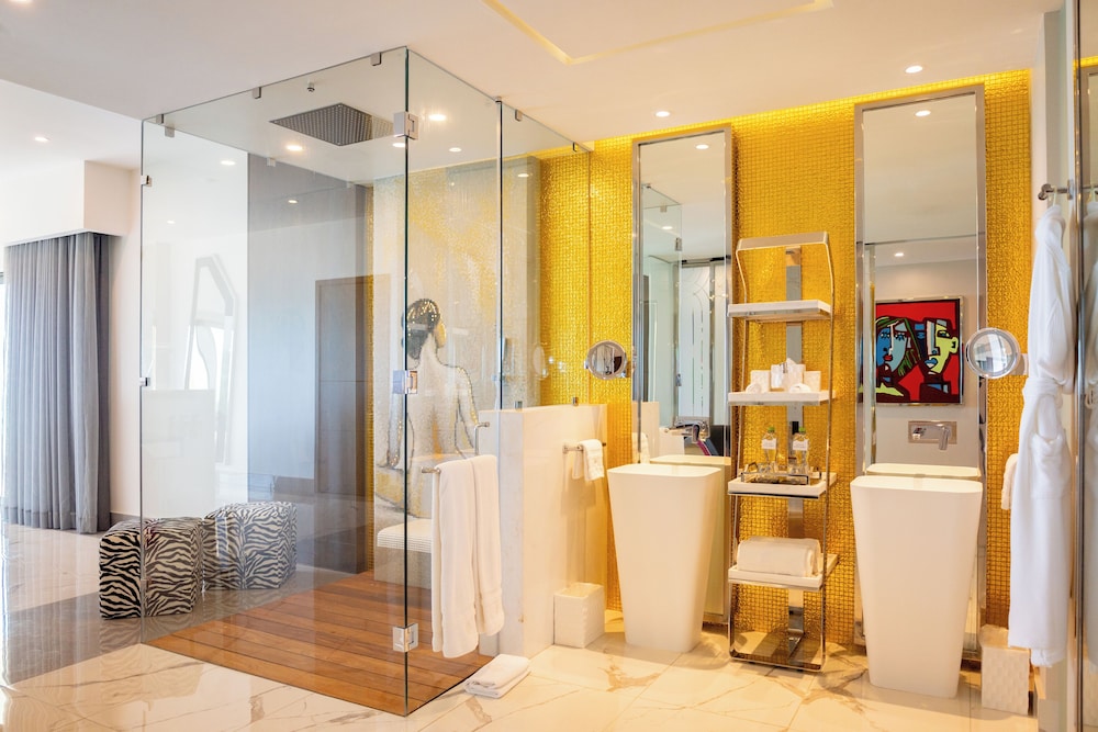 Ultra Suite 1 King Bed Ocean Front