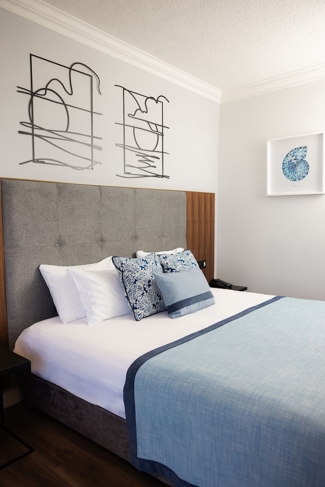 Premier Room, Lake View photo 3