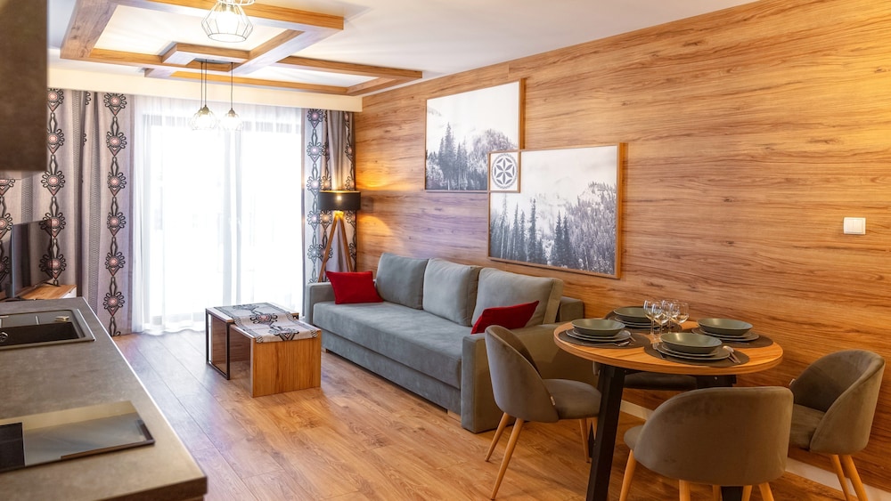 Apartment (C1)