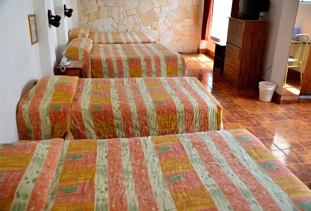 Classic Quadruple Room, Multiple Beds, Non Smoking photo 1