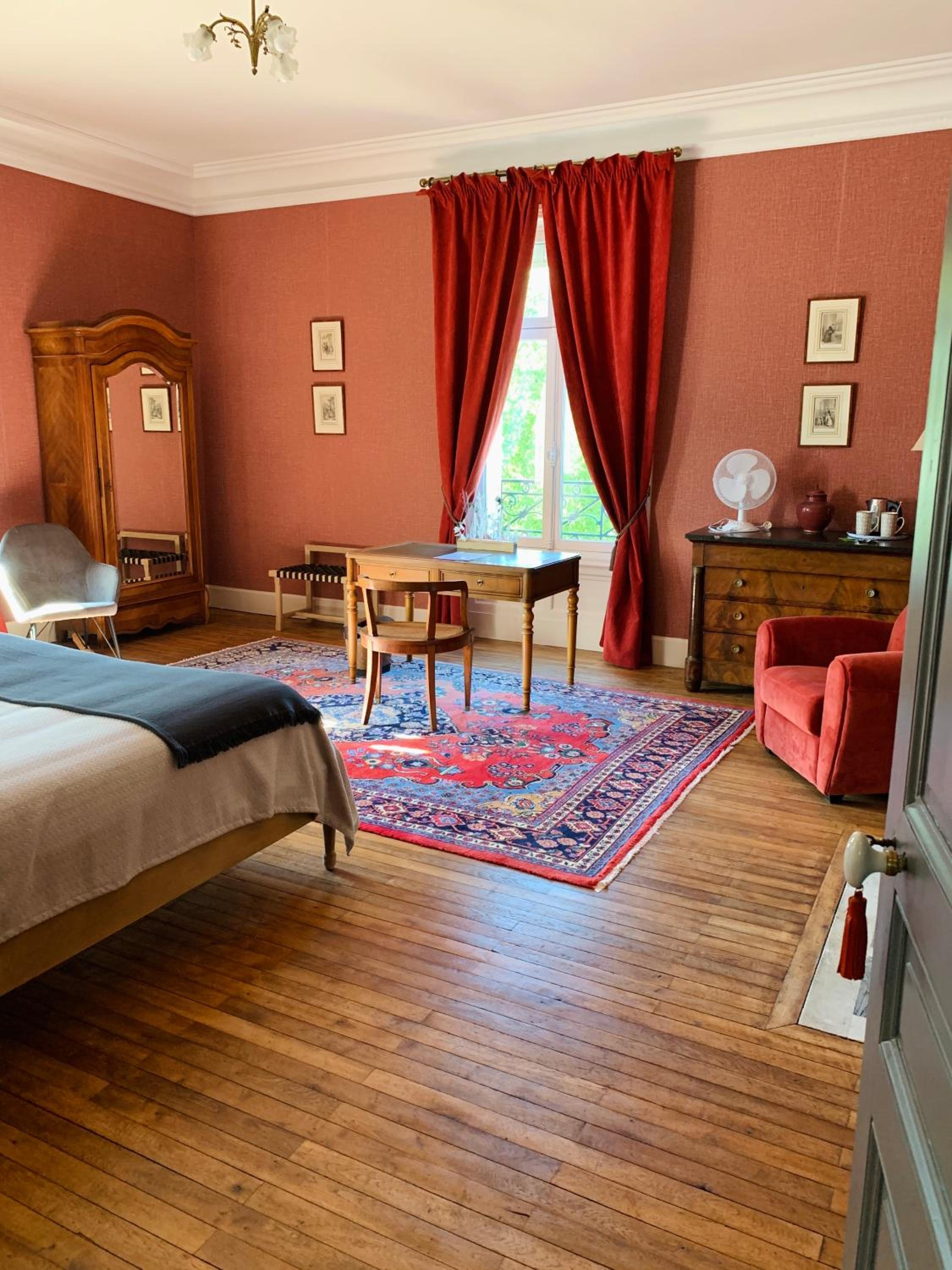 Large Double Room photo 3