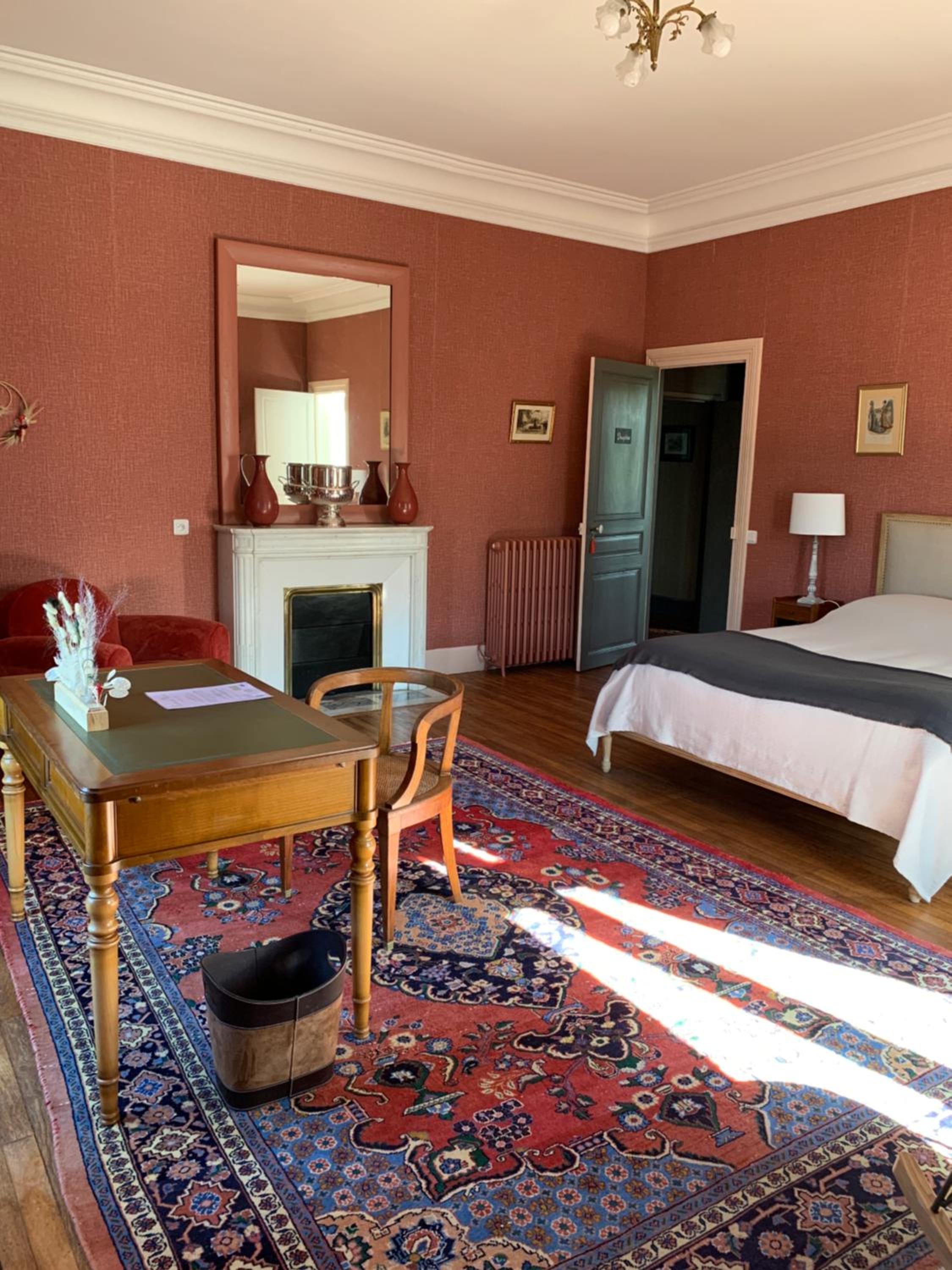 Large Double Room photo 2