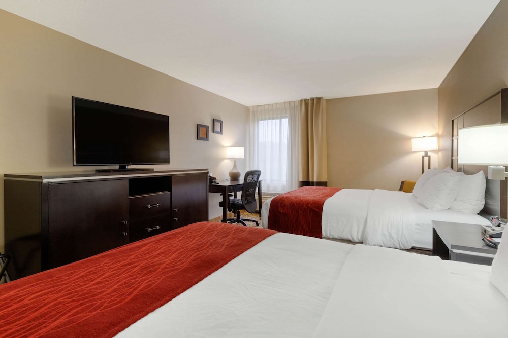 Room, 2 Queen Beds, Non Smoking - Photo 1
