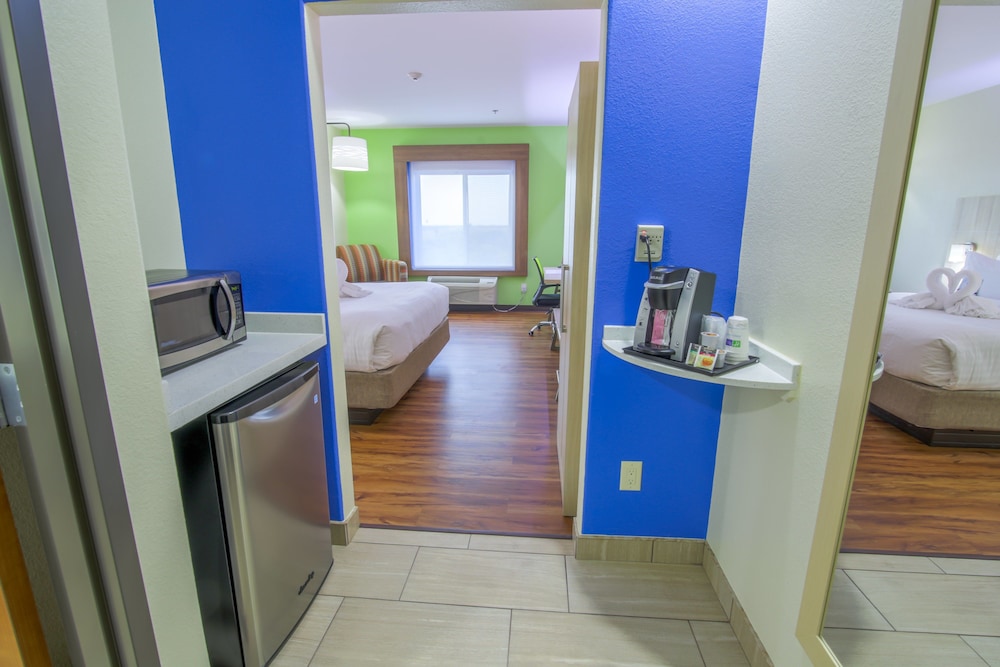 Standard Room, 1 King Bed photo 1