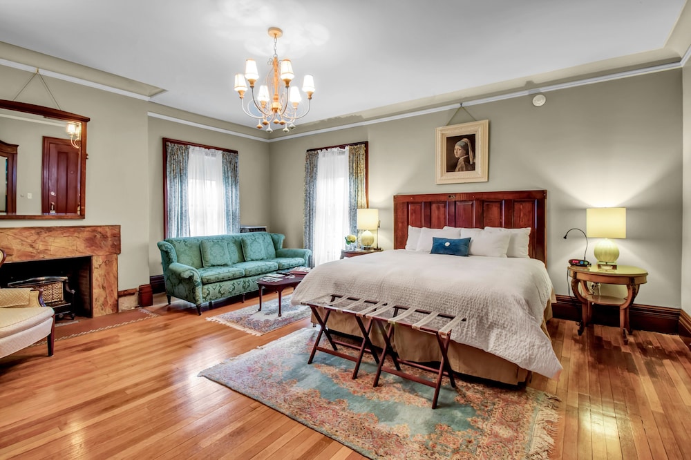 Millard Fillmore Suite photo 2