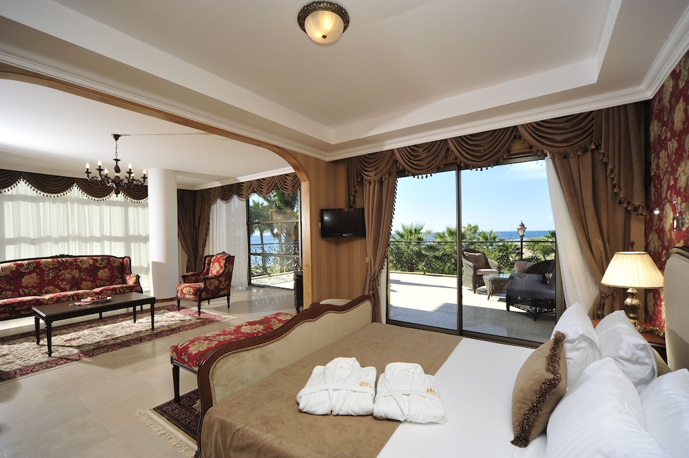 Suite, Sea View