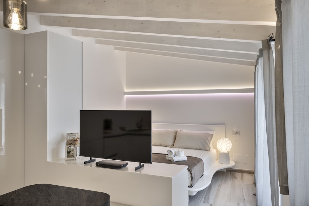 Panoramic Condo photo 1